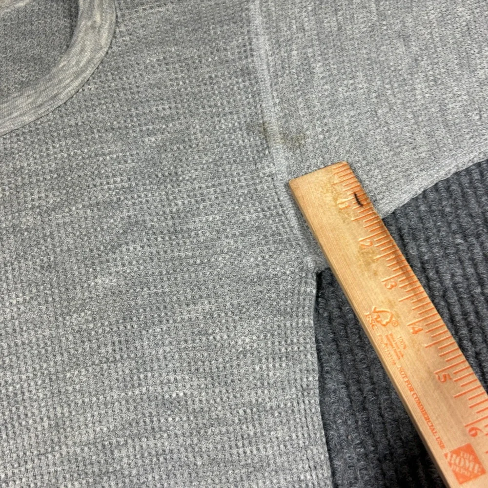 Vintage Shirt Men M Fashion Thermal  Gray Waffle Knit Long Sleeve Undershirt 70s